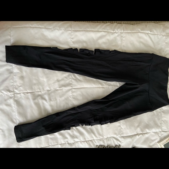 Onzie Ripped Legging - Picture 1 of 4